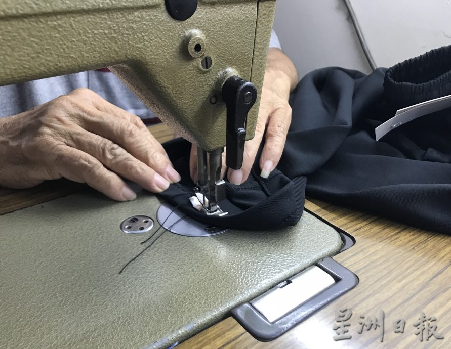 霹：21日见报／它的诞生//封底主文／