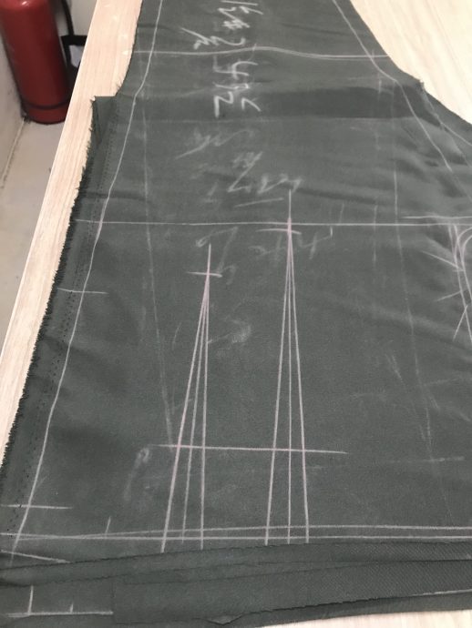 霹：21日见报／它的诞生//封底主文／