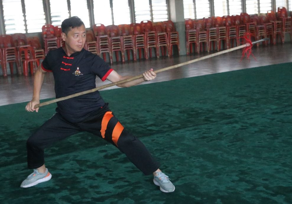 霹：30日见报／封底主文／十八般武艺|精武十套基本拳 打下扎实武术根基