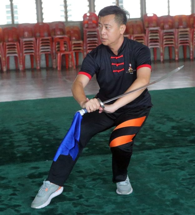 霹：30日见报／封底主文／十八般武艺|精武十套基本拳 打下扎实武术根基