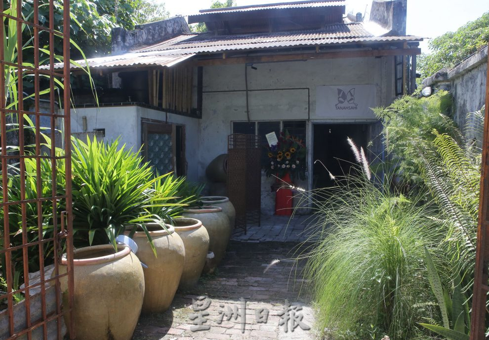 霹:封底主文/蝴蝶博物馆 具梦想教育环保于一身