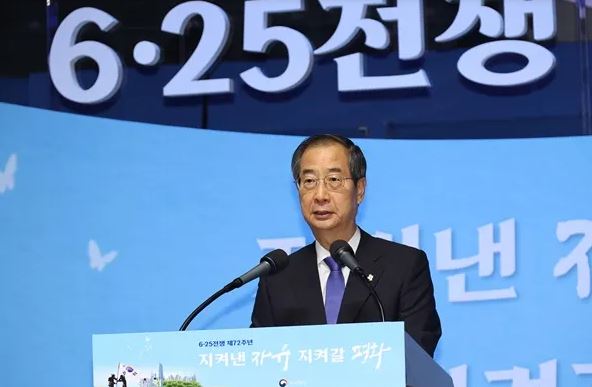 韩总理称福岛核废水“可饮用” 被讽:成日本发言人