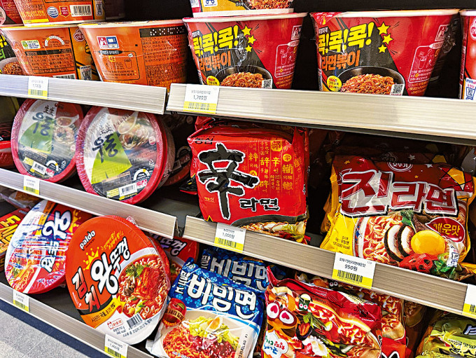 韩政府促成即食面减价 13年首次