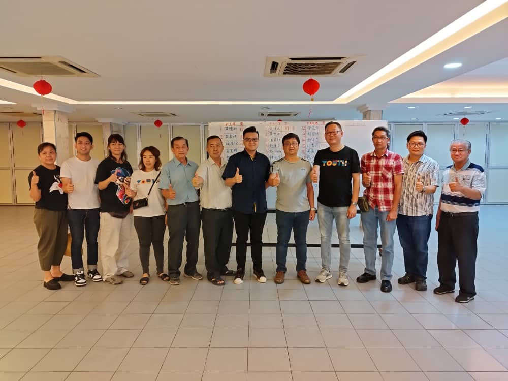 马华怡东区会改选 3新人中选副主席