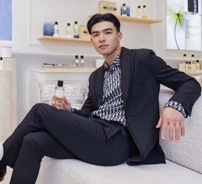 魏如萱深夜接送全被拍  陈昊森：是我主动打电话