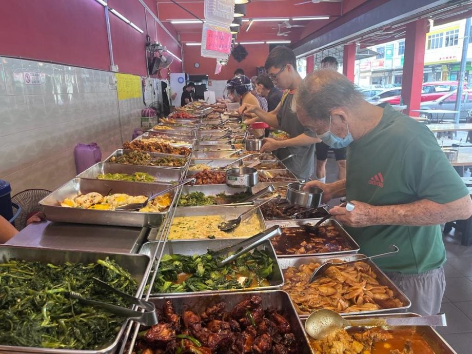 鸡腿 猪脚 鱼 超量菜另计 怡RM6可吃1肉2菜杂饭