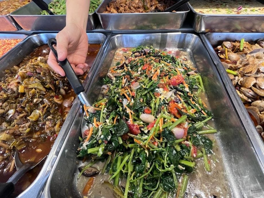 鸡腿 猪脚 鱼 超量菜另计 怡RM6可吃1肉2菜杂饭
