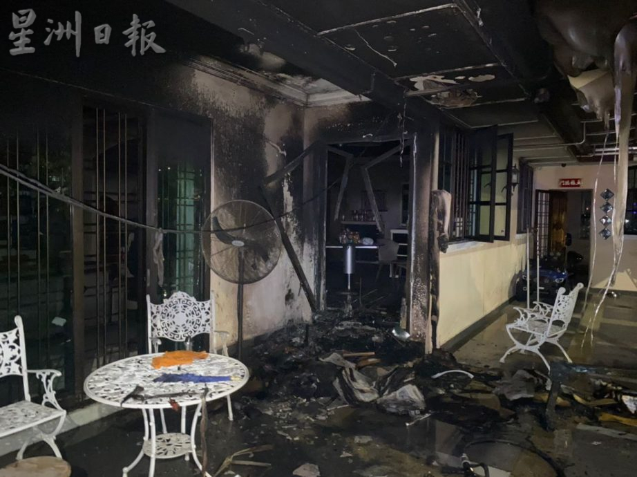 鸣善花园住家火患 烧毁电器天花板等