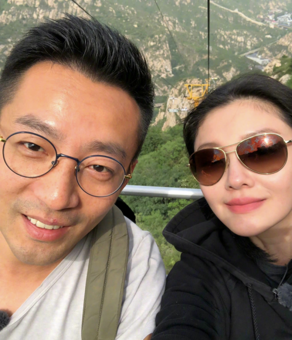 黄子佼爆大小S吸毒登热搜 张兰跳舞喊:扬眉吐气好日子