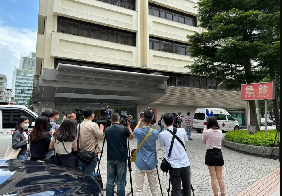 黄子佼自残轻生呈昏迷 身上多处刀伤