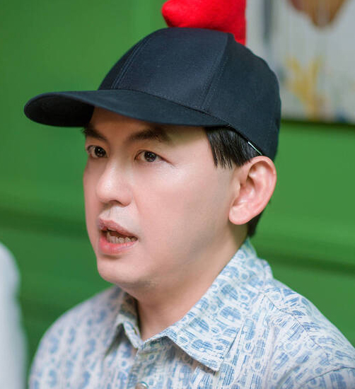 黄子佼自残轻生呈昏迷 身上多处刀伤