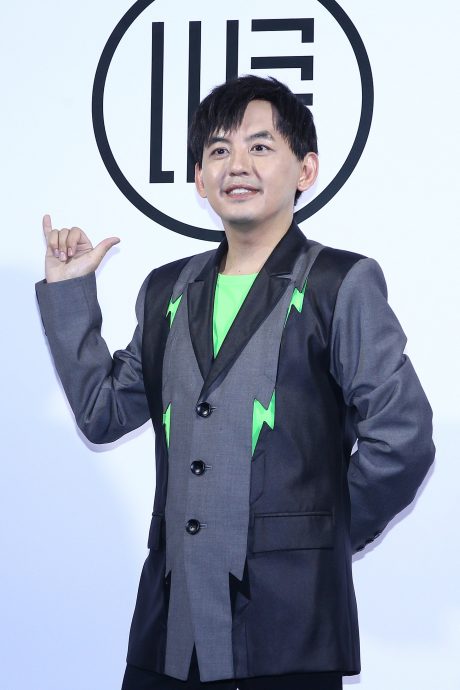 黄子佼苏醒 传已转院治疗