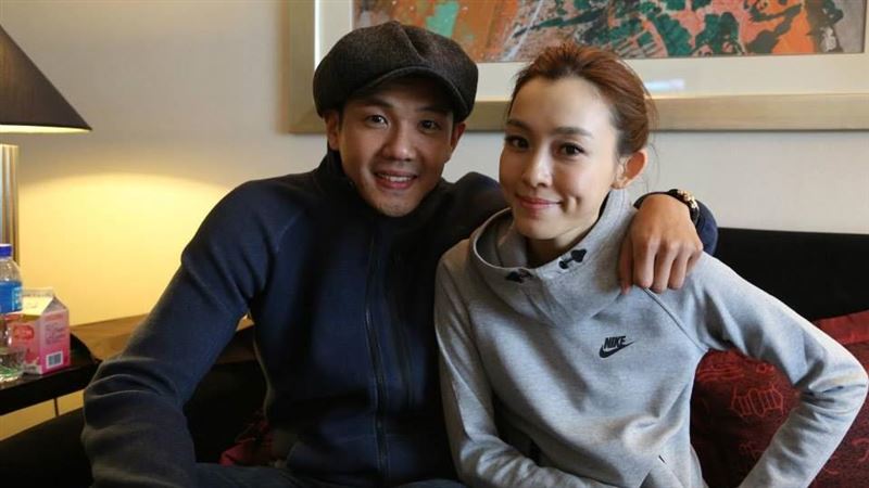 黑人滴酒不沾?网挖12年前婚宴报道狠打脸