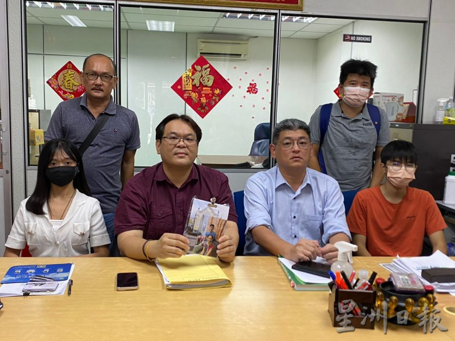 （全国版）仅持有母亲国籍护照的3名本地华裔男女，公民权申请遥遥无期，又面对被遣返外籍母亲家乡。