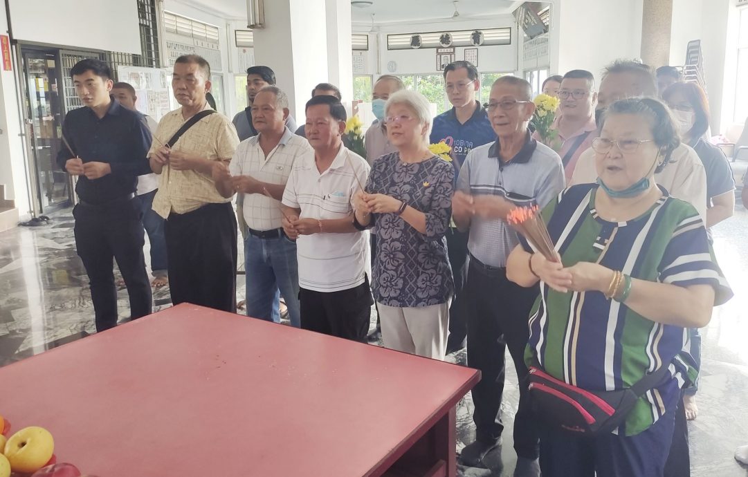 (全国版)华妇成功申请大马卡