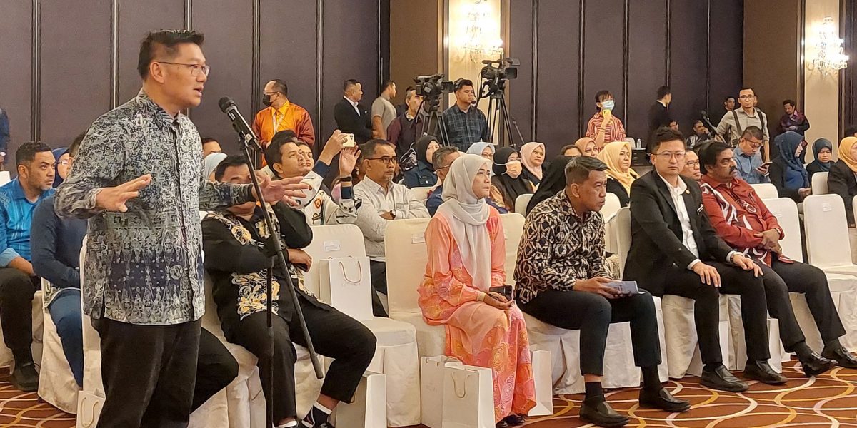 (全国版)拉菲兹:今年8月向国家经济理事会提呈渐进式薪金制度