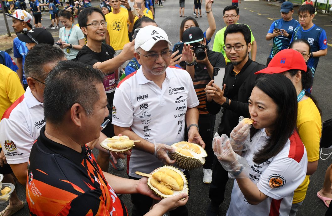 (全国版)李宗伟入选世界羽联名人堂,杨巧双:世界羽联有充分理由