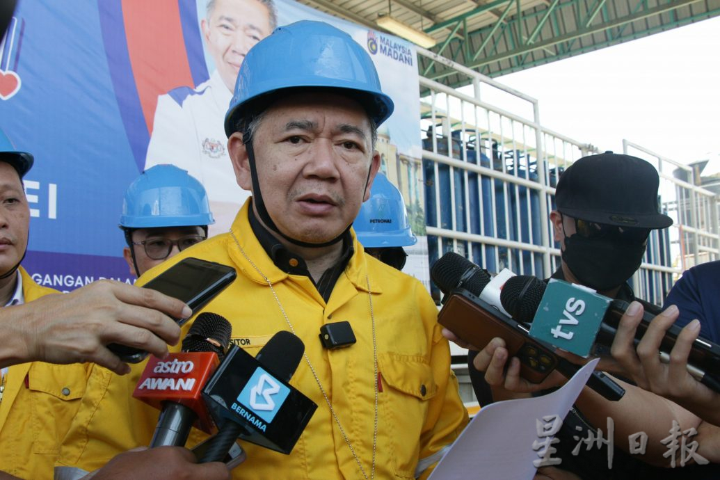 (内贸部)没接到气候变化影响报告 内贸部长:政府未批米起价