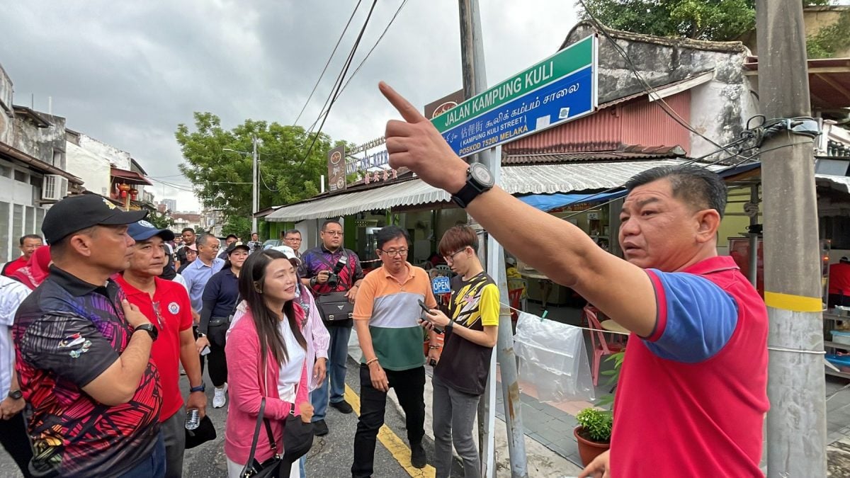 (古城封面主文)议员团徒步巡视旅游区·改善不足迎接旅游年