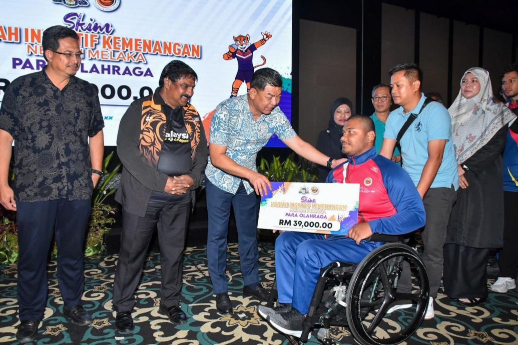 (古城版)甲州政府拨出总数33万4350令吉的奖励金给夺牌健儿