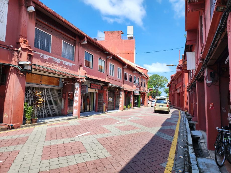 (古城版)红屋店面单位被白蚁侵蚀、老旧等问题,林朝雁呼吁当局关注