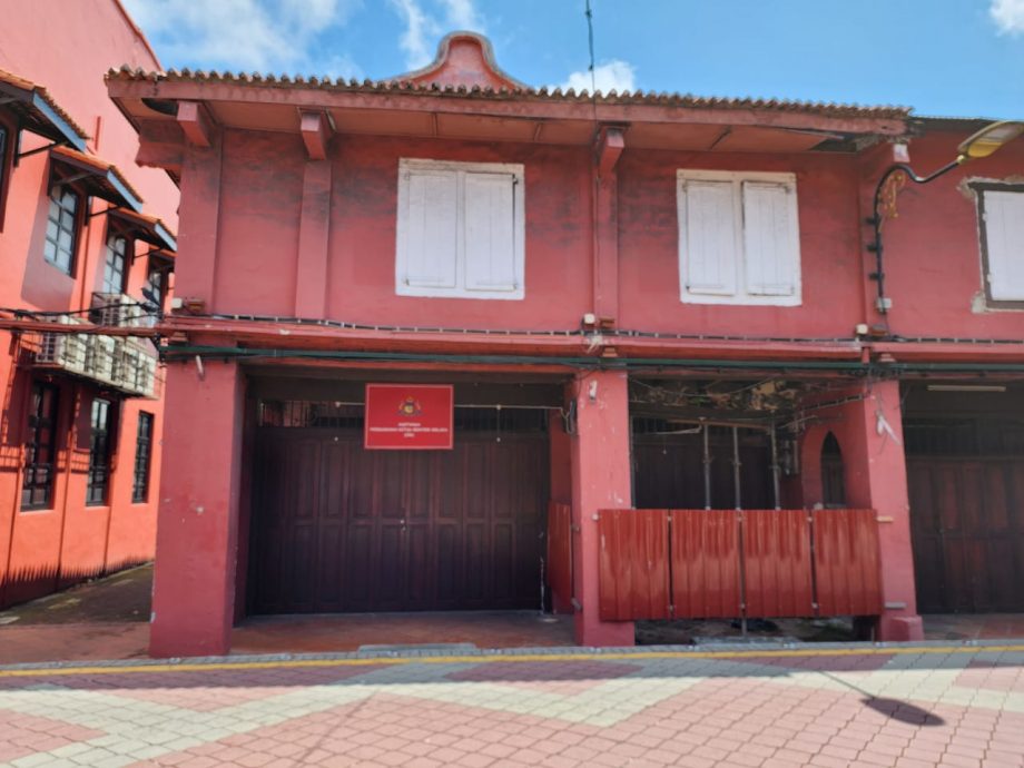 (古城版)红屋店面单位被白蚁侵蚀、老旧等问题,林朝雁呼吁当局关注