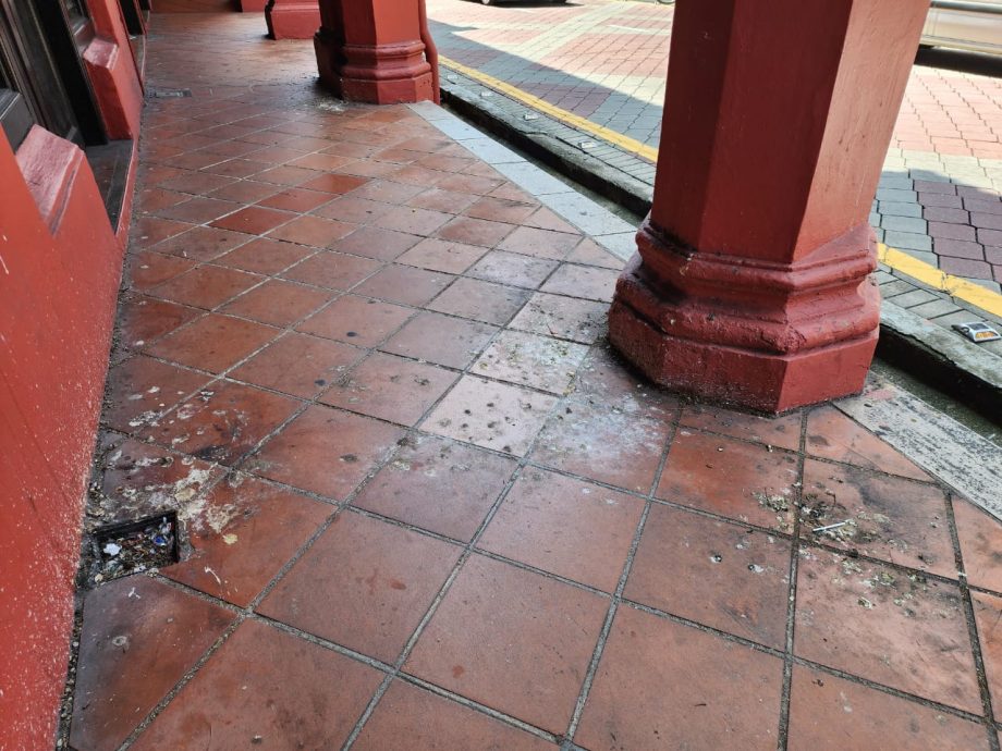 (古城版)红屋店面单位被白蚁侵蚀、老旧等问题,林朝雁呼吁当局关注