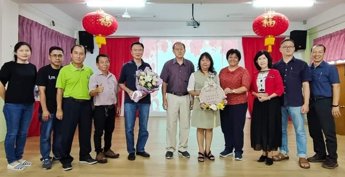(古城第七版主文)侨民学校欢送行政副校长林慧丽荣休