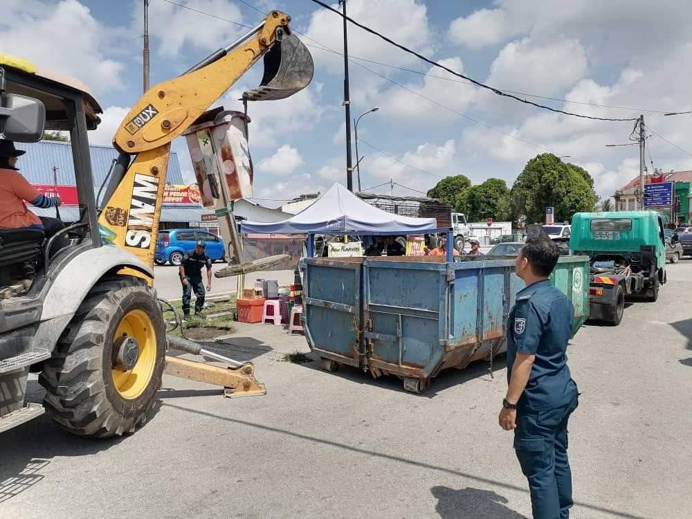 （古城第七版主文）市议会铲除破旧公共电话亭