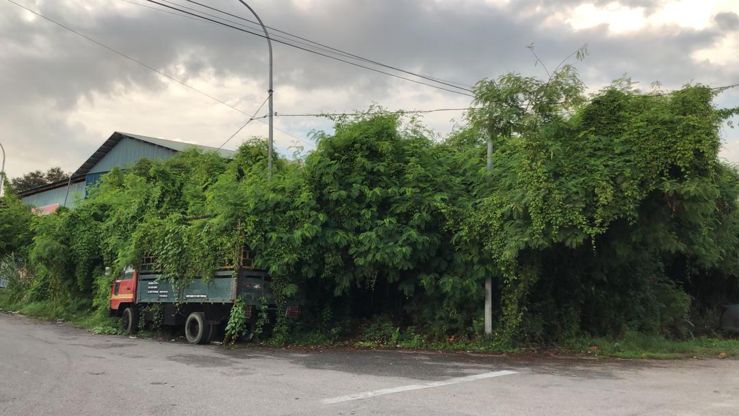 （古城第四版主文）转换地方政府辖区、更换负责单位，商家租空地缴了半年租金还未能开始使用