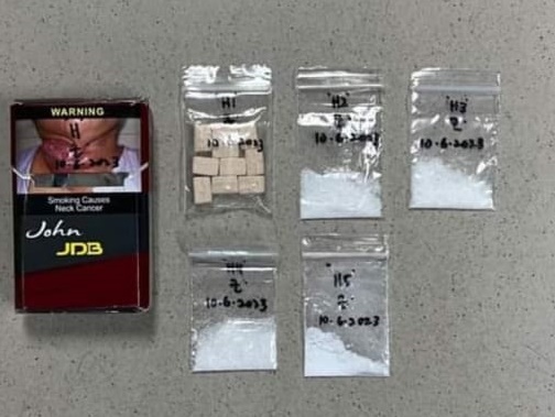 (大北马)19岁学院生误交损友,与友人上夜店吸毒被捕