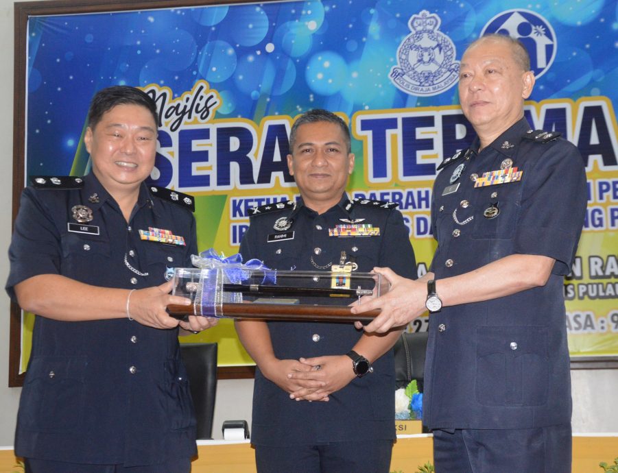 (大北马)威南警区主任移交职权