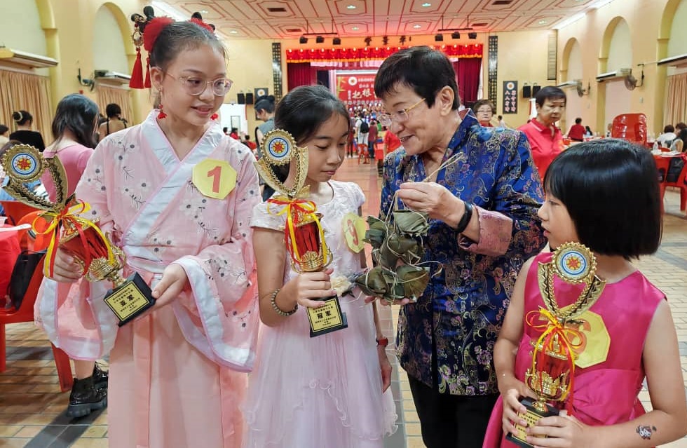(大北马)槟华堂妇女组办裹粽子比赛,各式各样粽子眼花缭乱