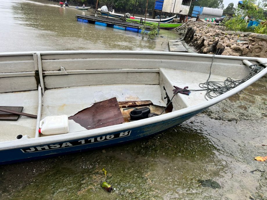 (已签发)柔:版二头:与父乘小艇出海捕蟹,17岁少年渔夫遭闪电击毙