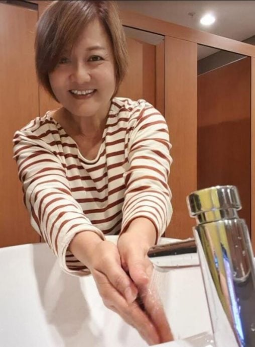 (已签发)柔:狮城二三事:天气炎热 狮城艺人DJ如何消暑?