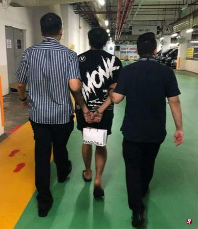 (已签发)柔:狮城二三事:狮城警方打击恶意软件诈骗团伙 9人被捕最小仅16岁