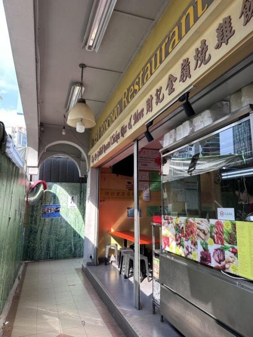 (已签发)柔:狮城二三事:诺维娜一带施工筑防音屏障 商家纷诉:顾客跌4成