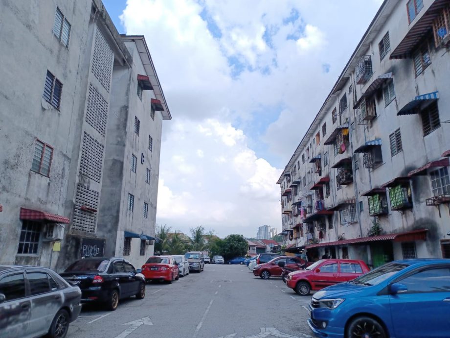 me03副文-大都会/谢瑞詹,“万宜昌明大马工程计划”60万经费,改善廉中价组屋基建、环境/3图