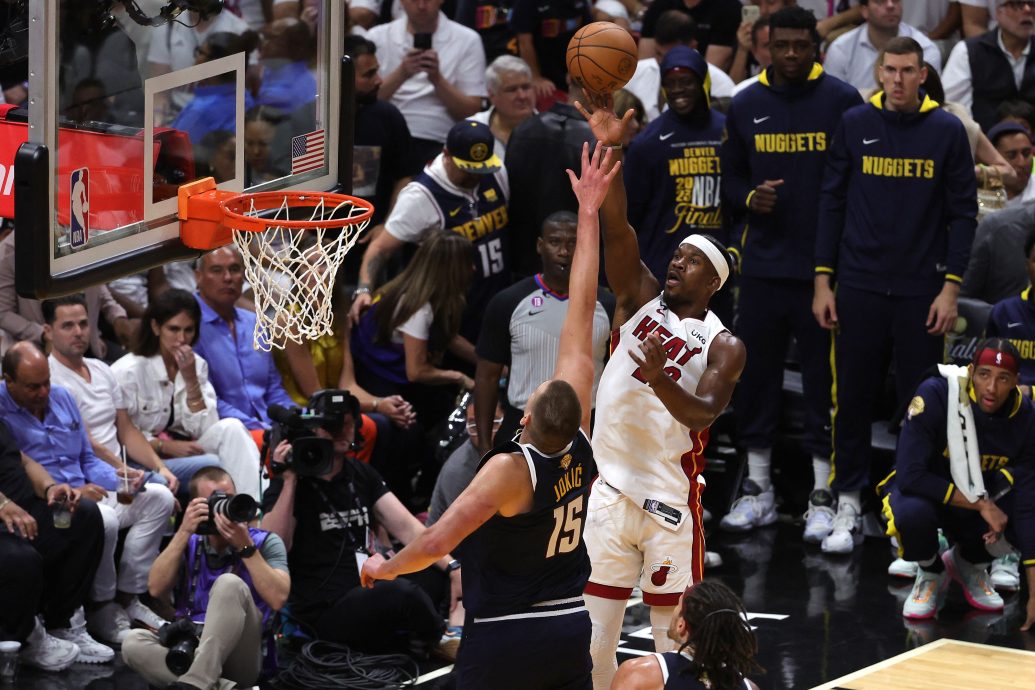 NBA总决赛| 克服小丑蒙伤困境 金块靠团队力量“听牌”