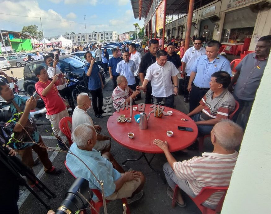 倪可敏旋风式访马口，为仁保人送上3104万令吉大红包