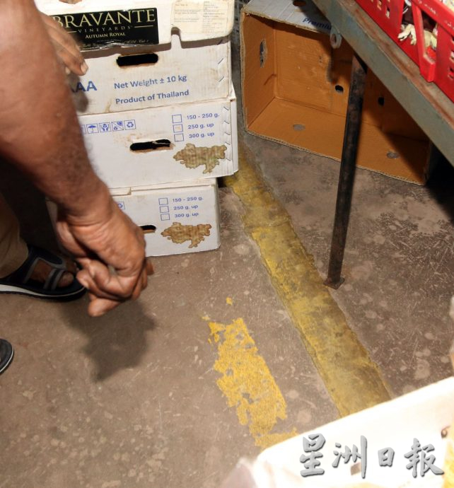 NS主文／夫送货 妻顾档 中罚单，张聒翔认：执法矫枉过正需检讨