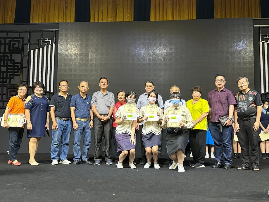 NS封底主文/全国母亲节颂文比赛成绩出炉,198人参赛