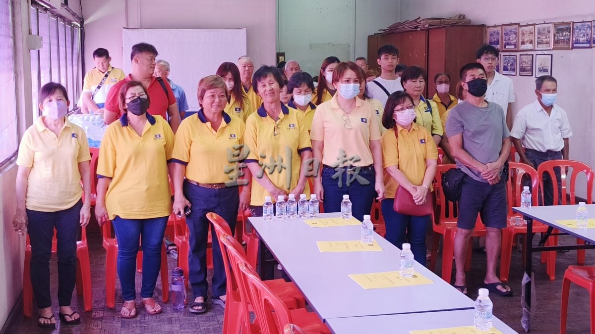 庇朥马华区大会及改选,拿督蔡华辉重新继续领导迈向更前。