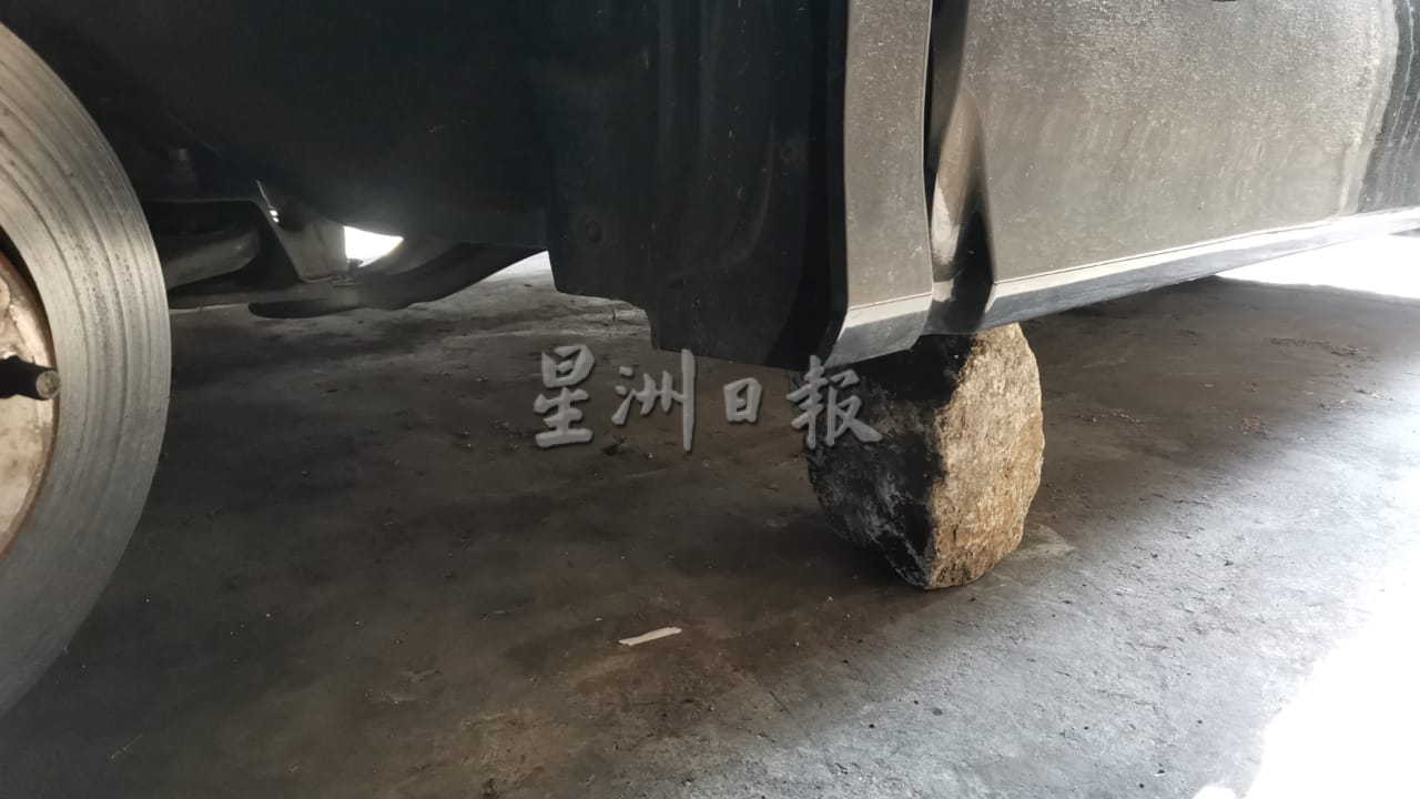 新村治安又亮红！汽车服务店被爆窃 损失过万