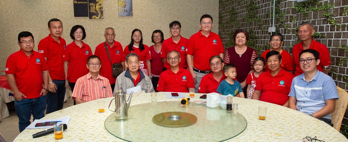 龙国强:政治人物应关注国家经济,而非“脱口秀”