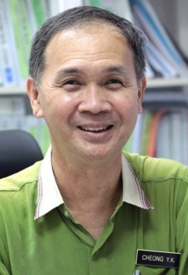 SPM放榜/早报后面头/加影育华全校及格率89.02%,为过去5年来最佳