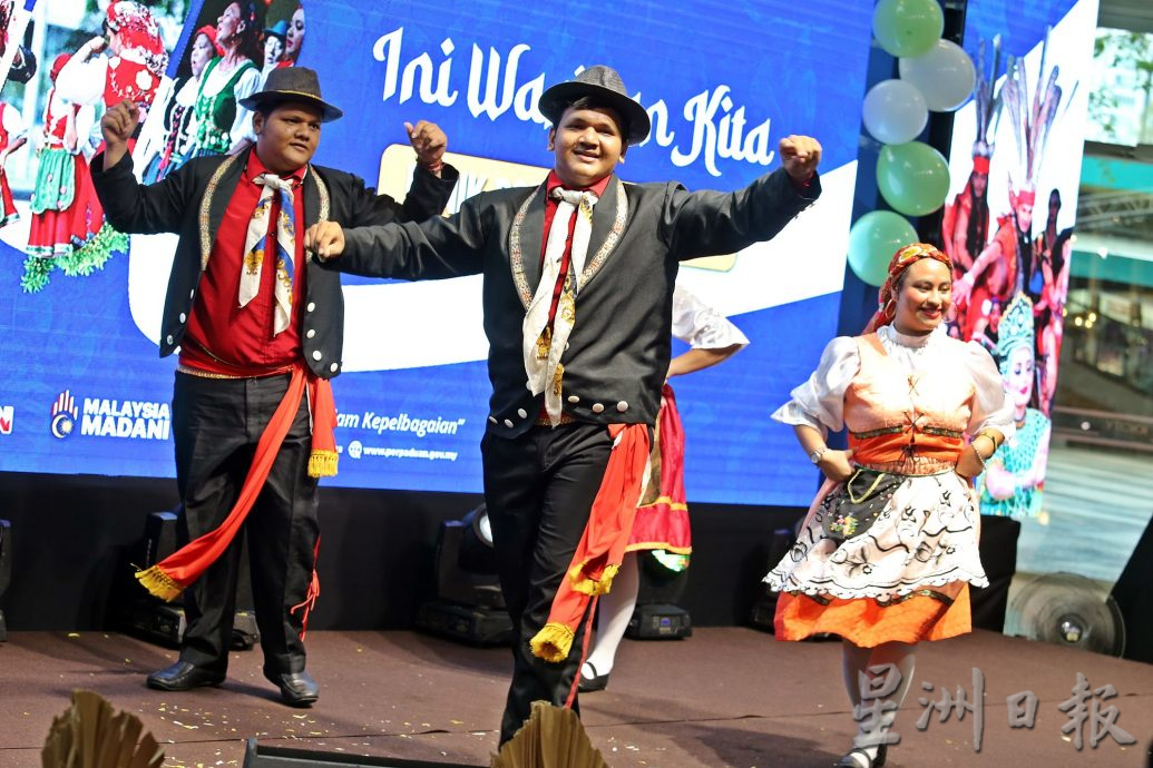 少数族群成就多元魅力