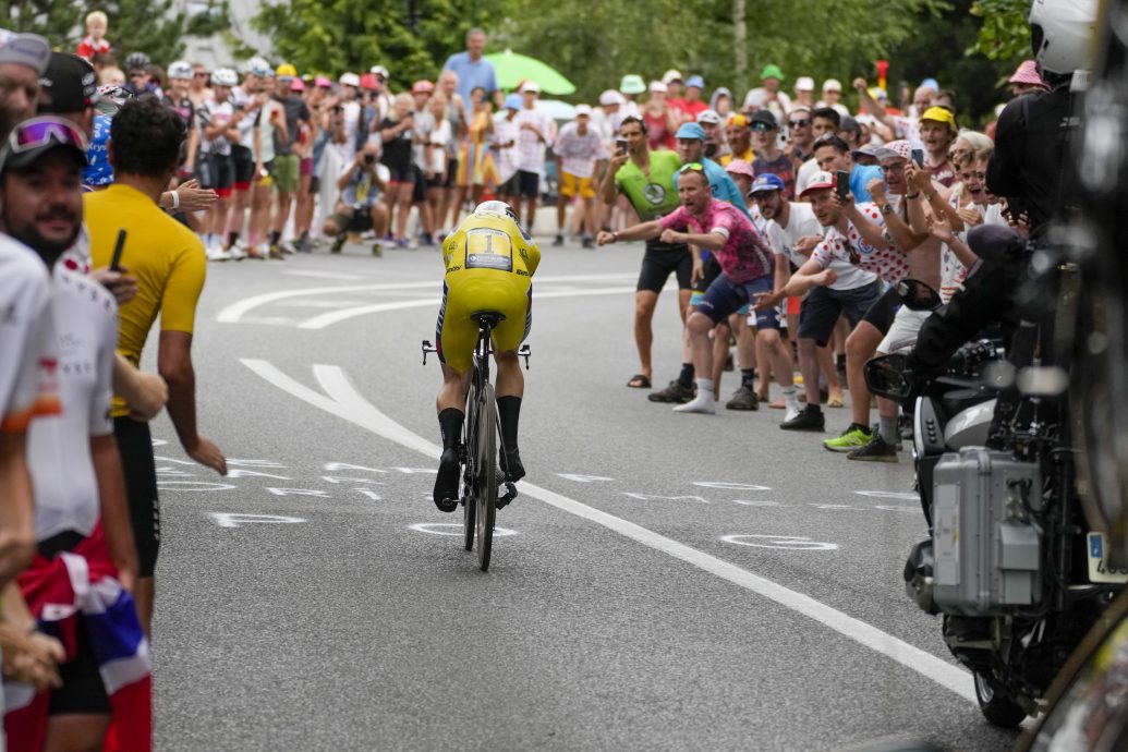 2023环法脚车赛第16赛段| 全力冲刺夺冠 温格高抛离波加查