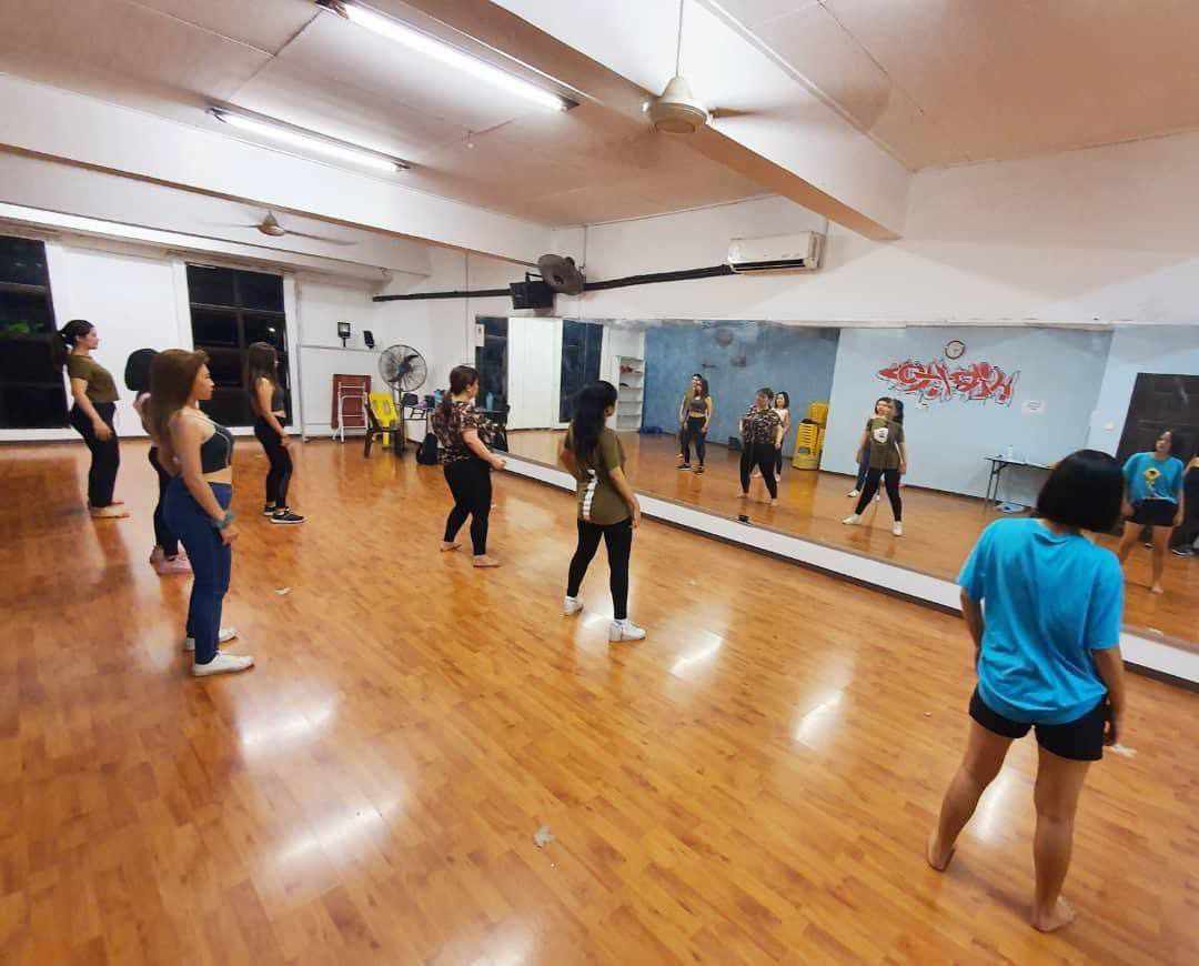 28/7:有故事的人(车祸长胖却因此开启舞蹈生涯)