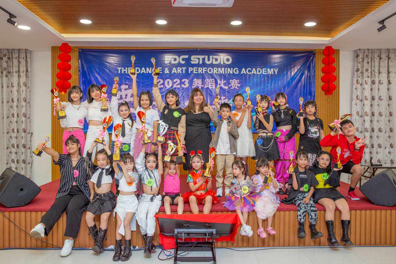 28/7:有故事的人(车祸长胖却因此开启舞蹈生涯)